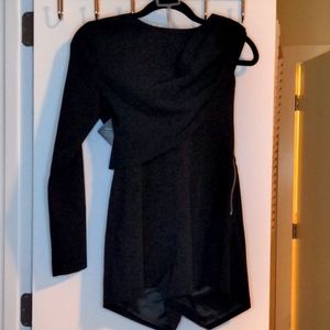 New - One sleeve short dress